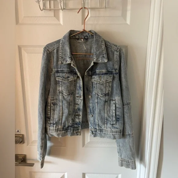 Free People Denim Jacket Size S - Picture 2 of 5